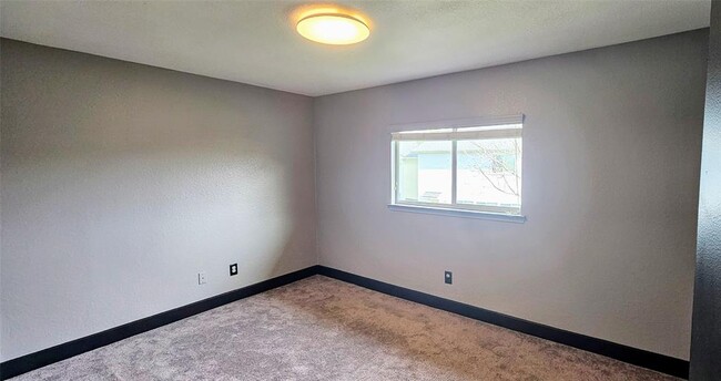 Building Photo - 7634 Chalk Hill