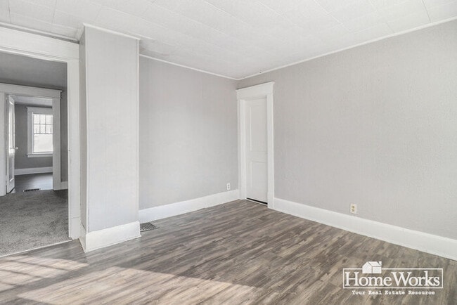 Building Photo - Charming 3-Bedroom Home with Updated Features and