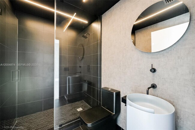 Building Photo - 788 NE 23rd St