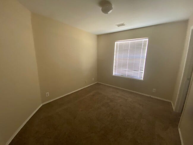 Building Photo - 2706 Westhampton Ct