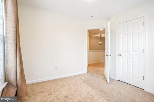 Building Photo - 2516 Blueridge Ave