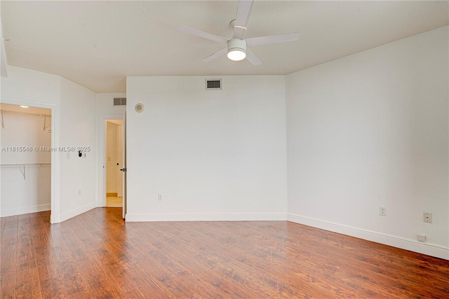 Building Photo - 2301 SW 27th Ave