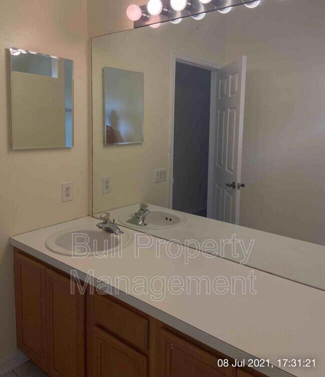 Building Photo - 7830 St Andrews Cir