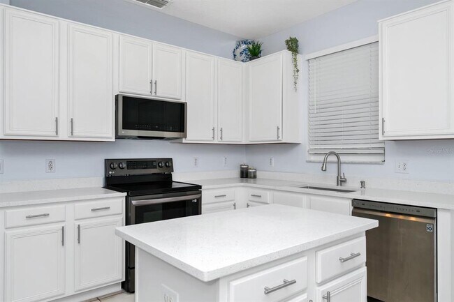 Building Photo - 9821 Bennington Chase Dr