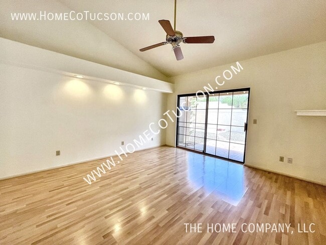 Building Photo - 1551 E Sonoran Desert Dr