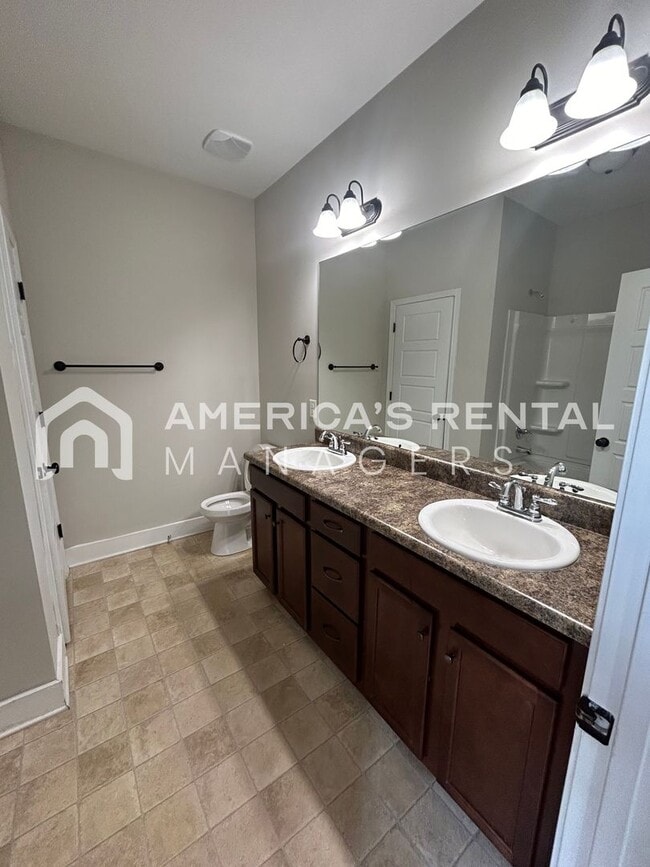 Building Photo - Spacious Home for Rent in Calera! View with 48 Hours Notice!