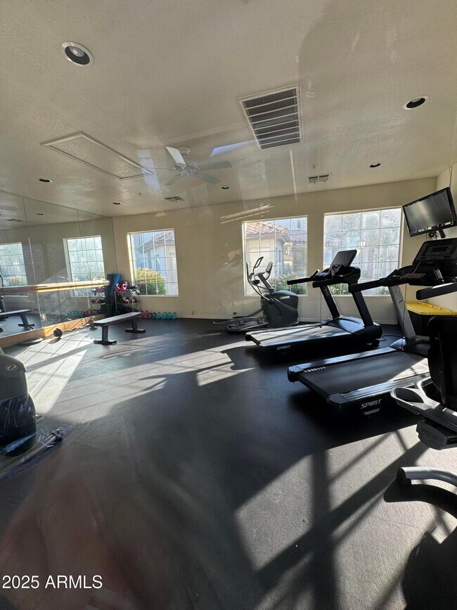 Building Photo - 1825 W Ray Rd