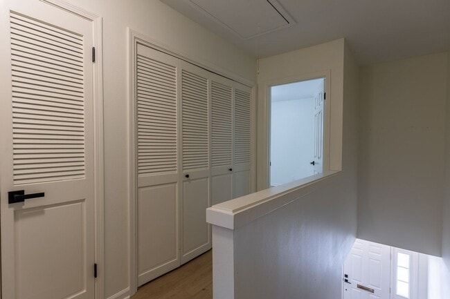 Building Photo - Two bedroom two and a half bath across from Mobile Bay!