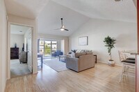 Building Photo - 1501 Chesapeake Ave