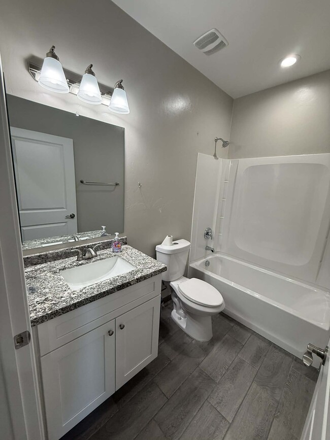 Building Photo - 803 N Van Alstine St