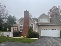 Building Photo - 2901 Century Ln