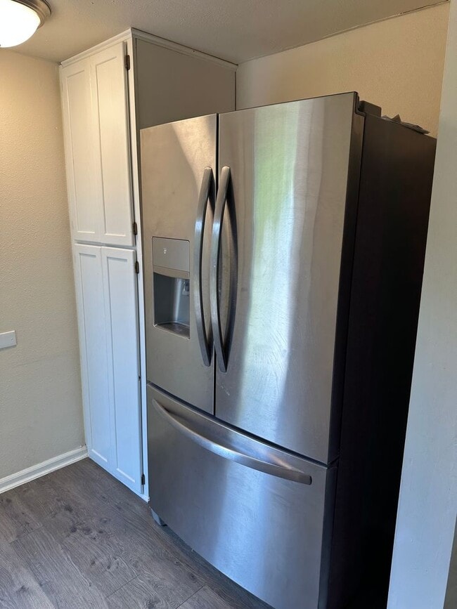 Building Photo - Charming 3 bed 1 bath house in a great a n...