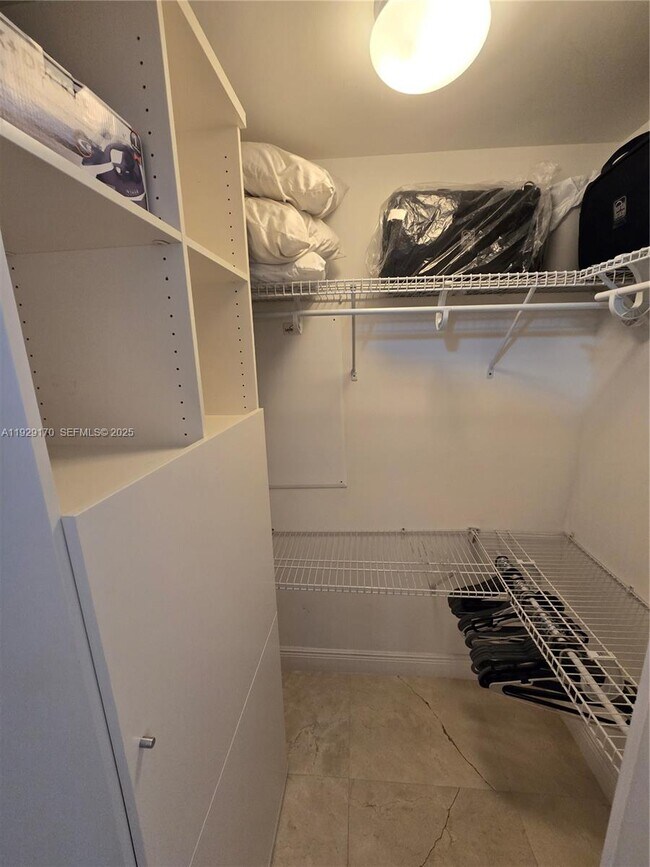 Building Photo - 90 SW 3rd St