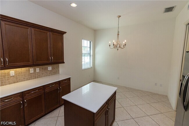 Building Photo - 11108 Esteban Dr