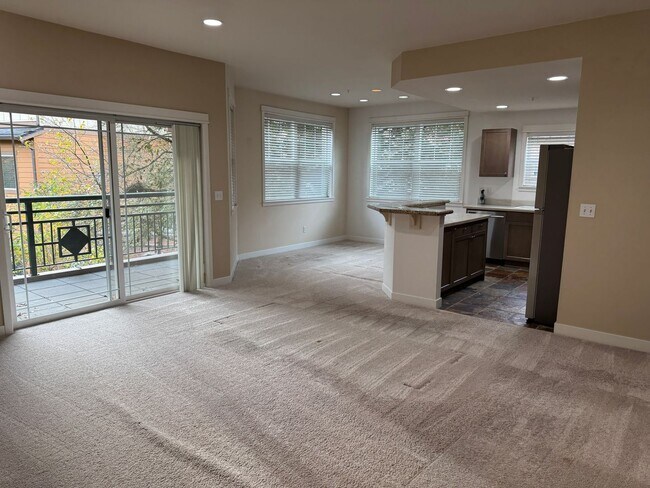 Building Photo - Issaquah 1bed Condo