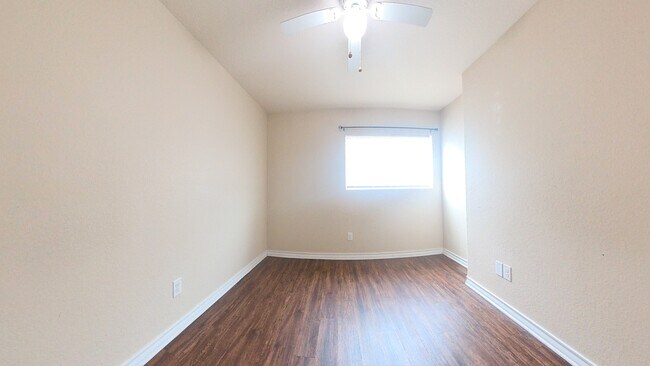Building Photo - 14110 Volpi Dr