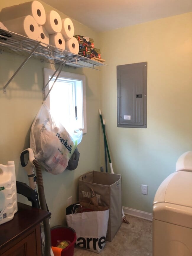Laundry & utility room - 80 Lake Attitash Rd