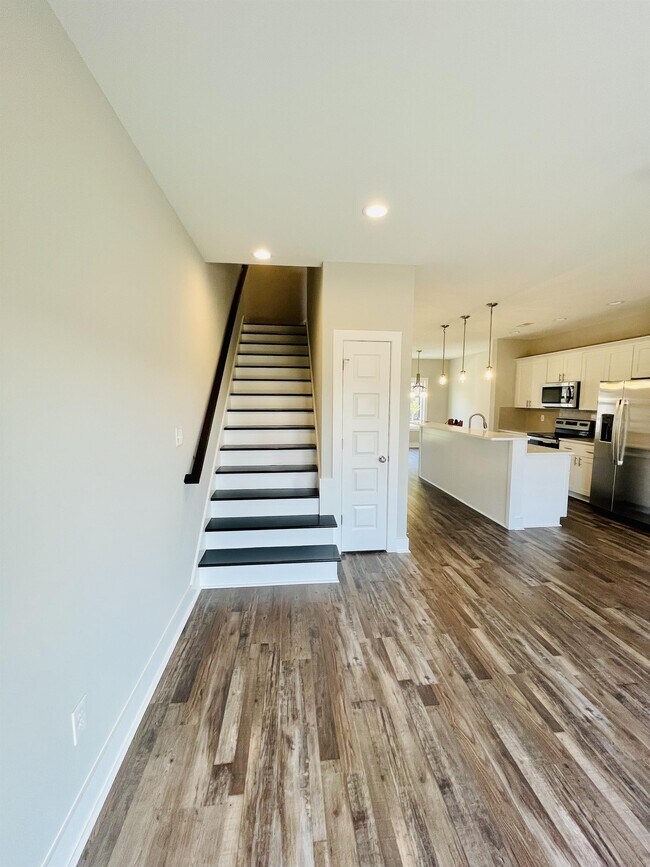 Building Photo - 51 Zentry Pl