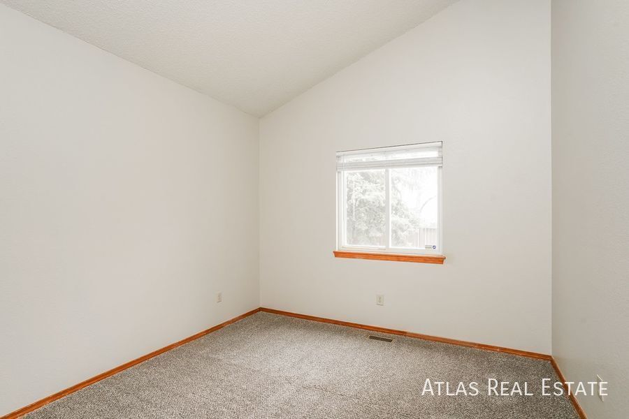 Building Photo - 8213 Telegraph Dr