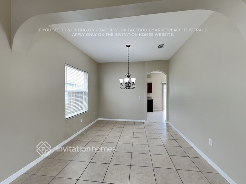 Building Photo - 1807 Sweetspire Dr