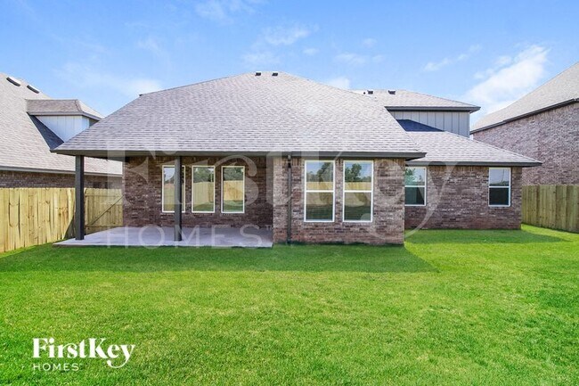 Building Photo - 11245 SW 30th St