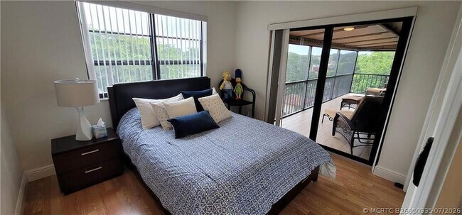 Building Photo - 6010 S Falls Cir Dr