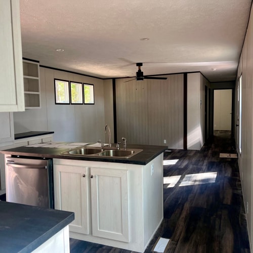 Building Photo - 302 Falcon Dr