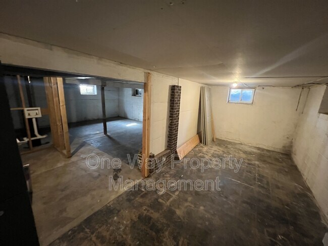 Building Photo - 205 16th Ave Ct