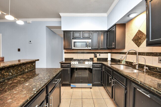 Building Photo - 12218 Taylors Crossing Dr