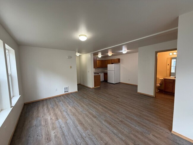 Building Photo - 1838 Valencia St