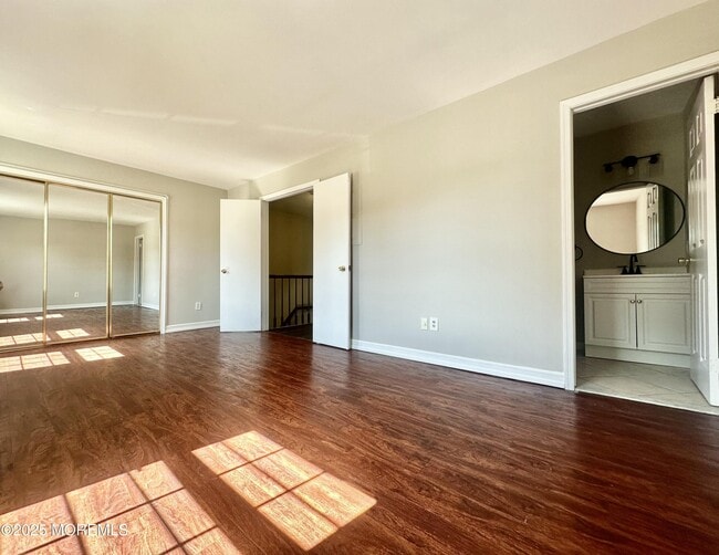 Building Photo - 262 Fairfield Pl