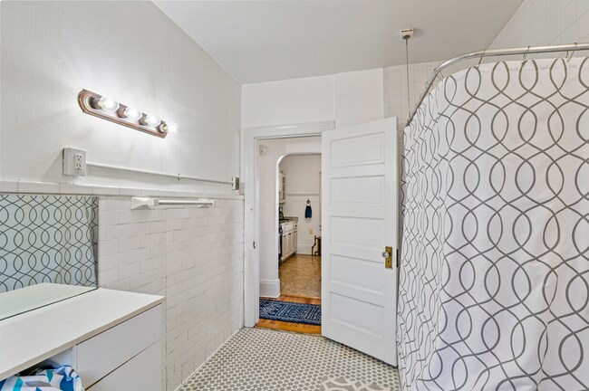 Building Photo - 477 Park Ave