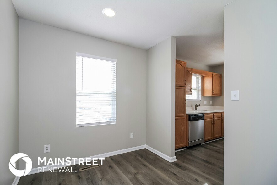 Building Photo - 490 Mae Stone Dr