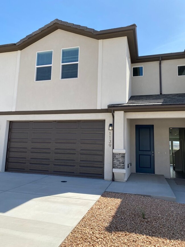 Building Photo - SAND HOLLOW TOWNHOME FOR RENT!