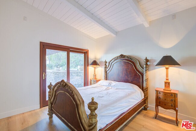 Building Photo - 4520 Gable Dr