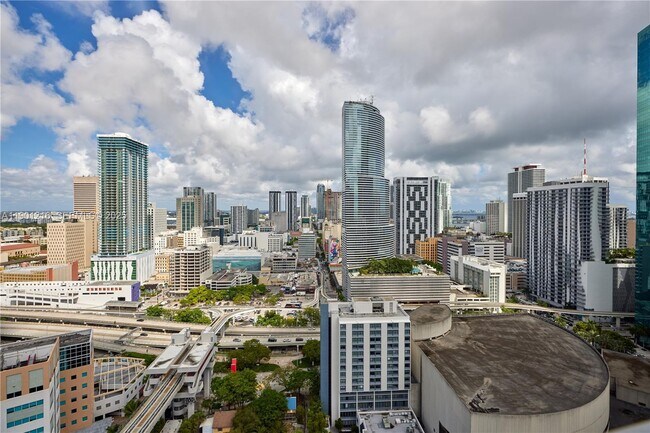 Building Photo - 31 SE 5th St