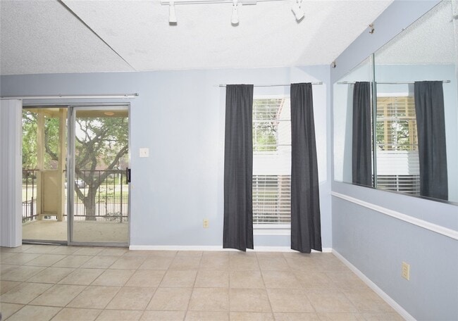 Building Photo - 2120 El Paseo St