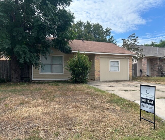 Building Photo - 2 Bedroom 2 bath in BIG COUNTRY GDN HMS