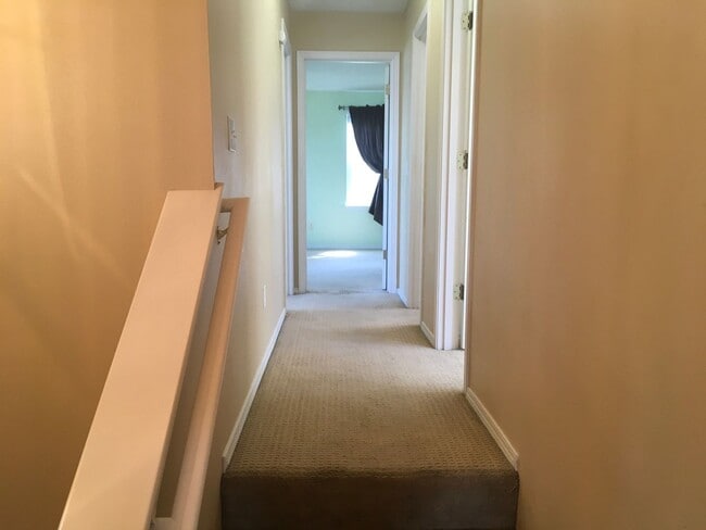 Building Photo - ***PENDING APPLICATION*** 2 Story Pet Friendly Contemporary 3 Bed Home w/ Views, Yard Service Inc...