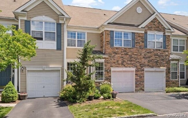 Building Photo - 5 Case Ct