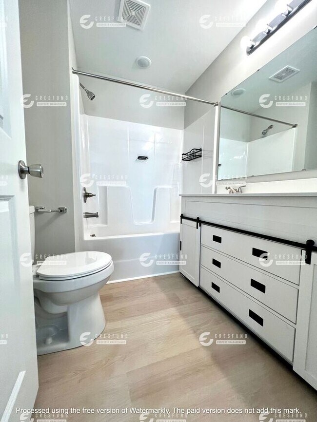 Building Photo - 2 bedroom, 2.5 Bath - Ready For Move In To...