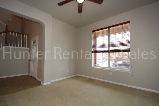 Building Photo - Bridgewood Beauty