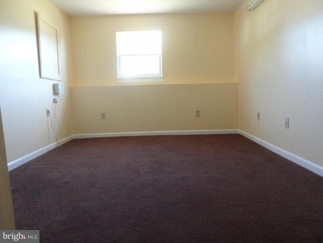 Building Photo - 1511 Pullman Dr
