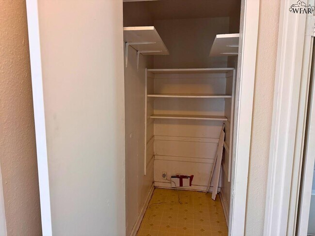 Building Photo - 2907 Moffett Ave