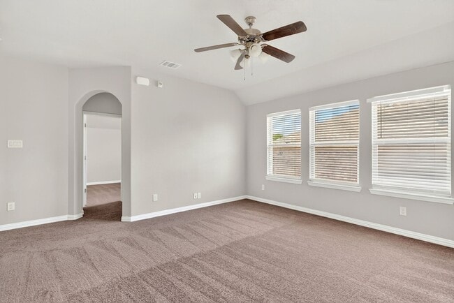 Building Photo - 1012 Summer Ln