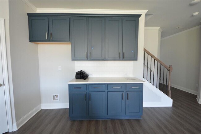 Building Photo - 3871 Brookburn Park