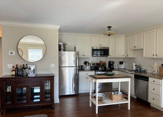 Building Photo - 67 W Main St