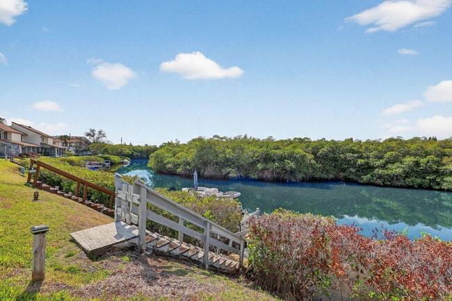 Building Photo - 950 S Kanner Hwy