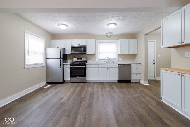 Building Photo - 1716 Drexel Dr