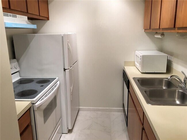 Building Photo - 3316 Guadalupe St